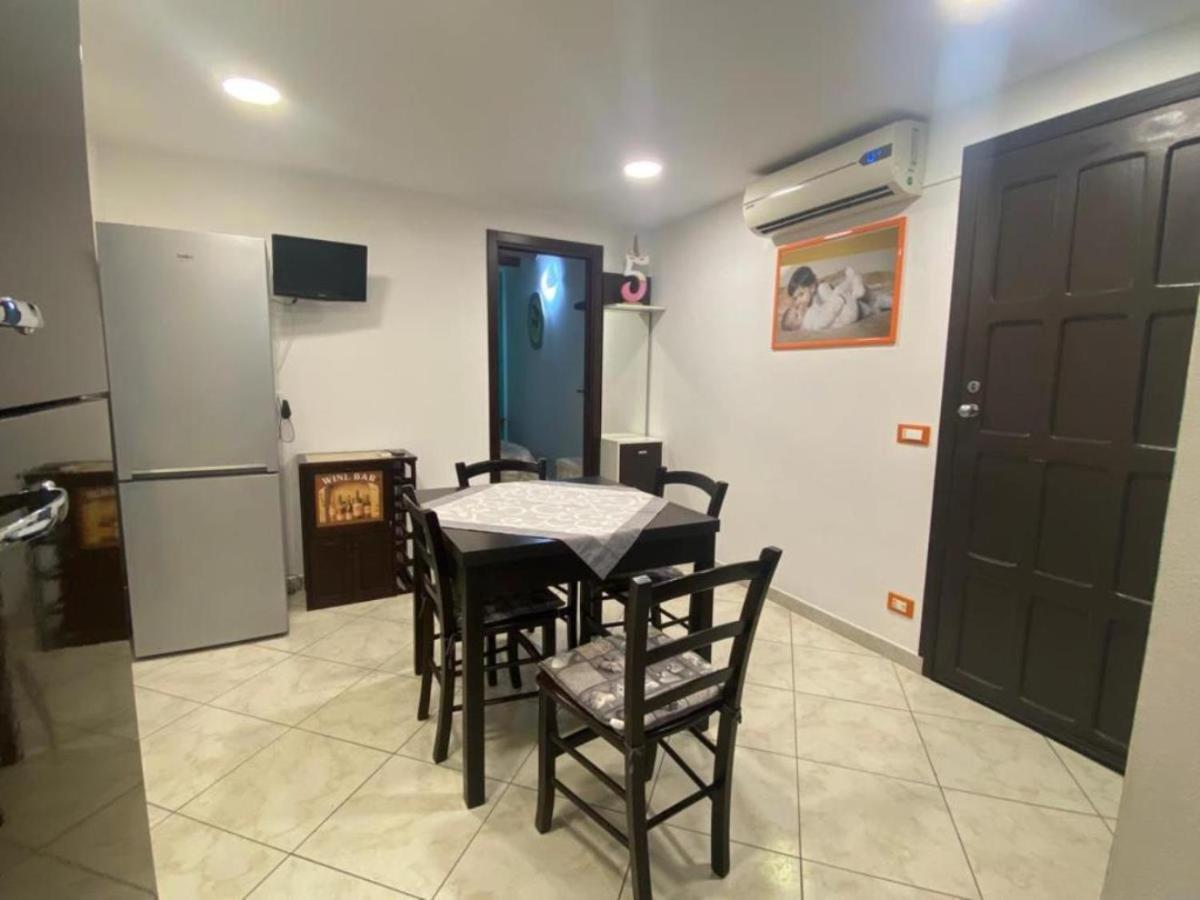 Casa Emely Apartment Чефалу Екстериор снимка